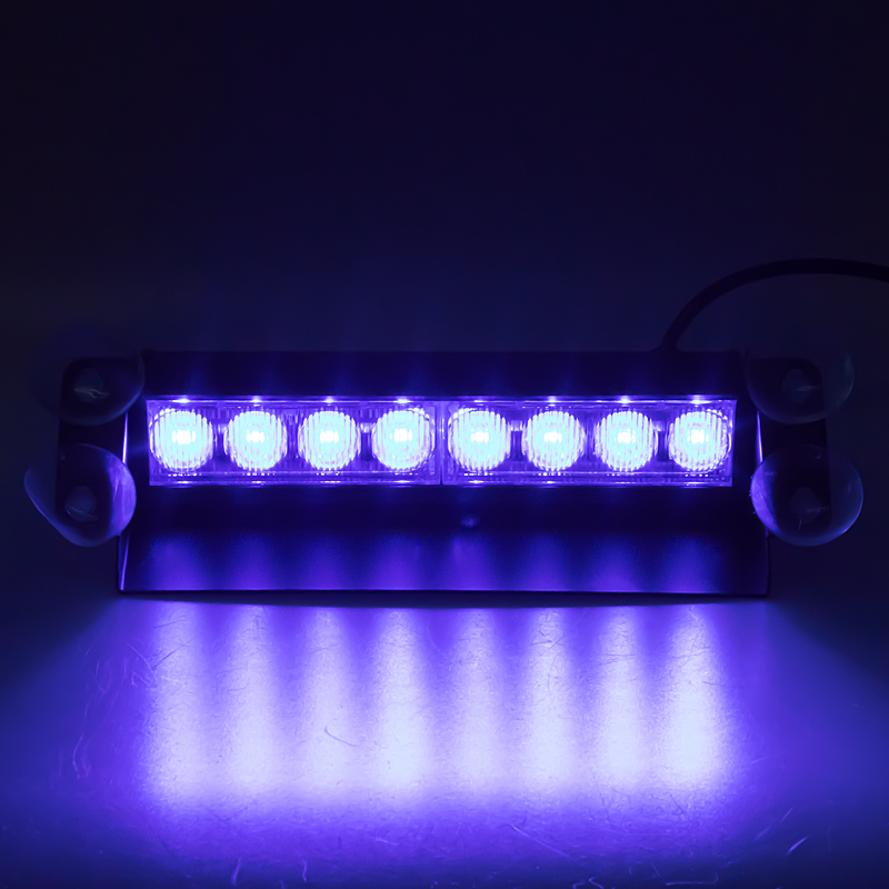 Rozsvietený LED predátor