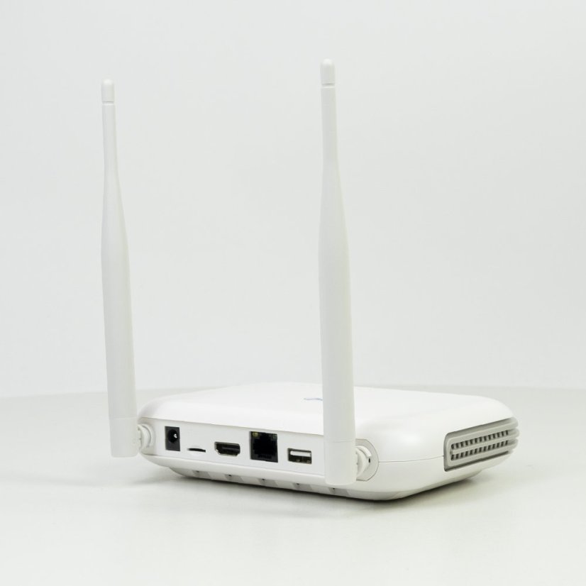 PNI WiFi800 NVR + 2 venkovní kamery PNI IP840 8MP 4K