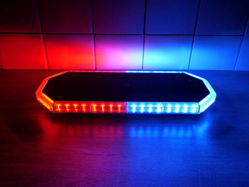 LED lightbar 440mm, red/blue/white, magnet 10-30V, ECE R65