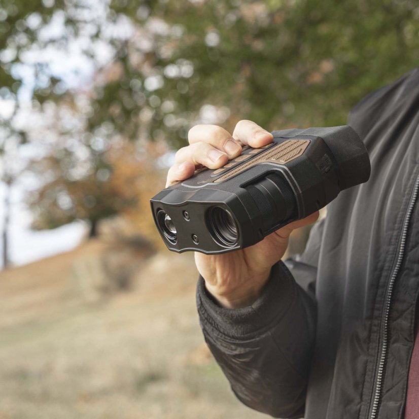 Digitální lovecký dalekohled PNI Hunting BH800, 18× zoom, 10× optický + 8× digitální, infračervené noční vidění, funguje i v noci