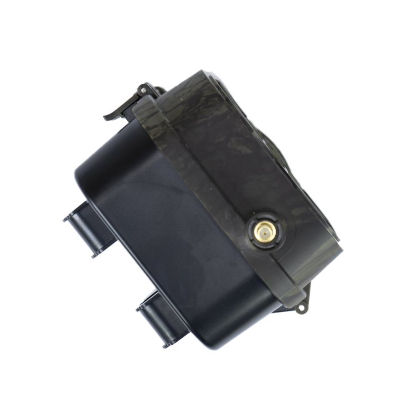 PNI Hunting 550C Game Camera with 4G LTE Internet Connectivity, including an 8000 mAh rechargeable battery