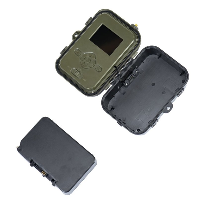 PNI Hunting 550C Game Camera with 4G LTE Internet Connectivity, including an 8000 mAh rechargeable battery