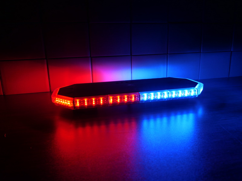 LED lightbar 440mm, red/blue/white, magnet 10-30V, ECE R65