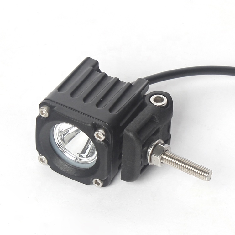 LED světlo mini čtvercové, 1x10W, 36x36mm, bodový paprsek, ECE R10