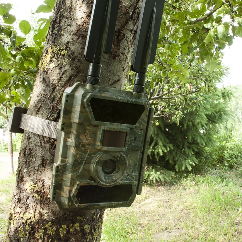 PNI Hunting 400C 12 MP game camera with 4G LTE internet connectivity, GPS, FTP, 1080p resolution, and night vision