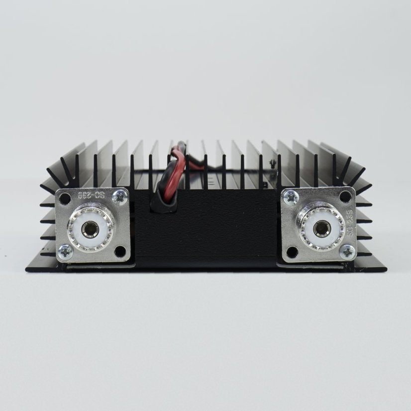 Lineární RF zesilovač PNI/RM Italy KL203P pro pásmo 10 m, 100 W, RX předzesilovač