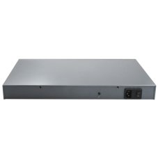 Switch s 16 porty 10 / 100Mbps a 2 porty 10/100 / 1000Mbps