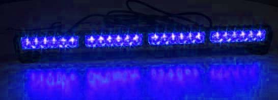 Rozsvícená LED světelná alej
