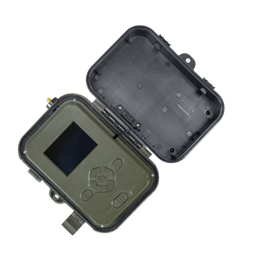 PNI Hunting 550C Game Camera with 4G LTE Internet Connectivity, including an 8000 mAh rechargeable battery